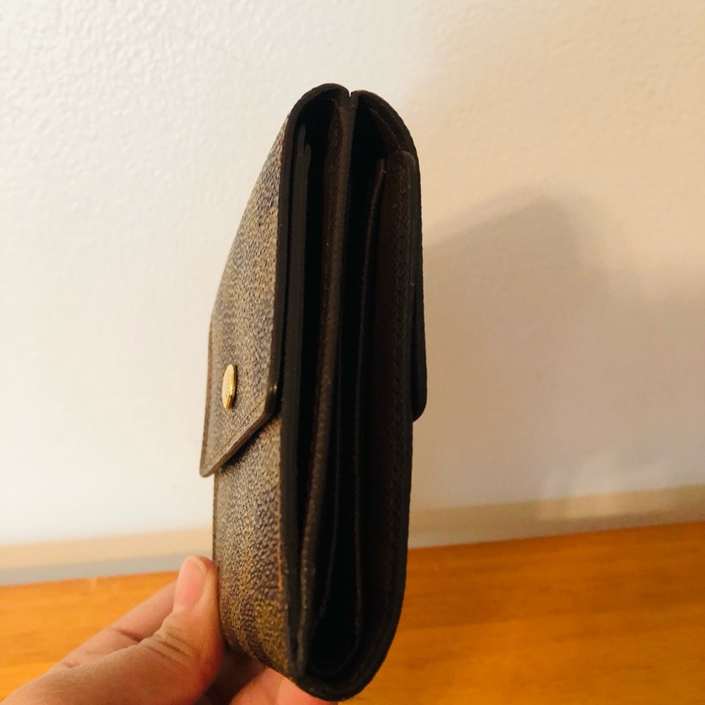 Authentic Louis Vuitton Wallet - Picture 4 of 16